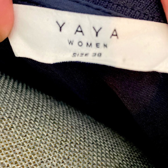 YaYa (euro size 38/ Medium) - Picture 2 of 3